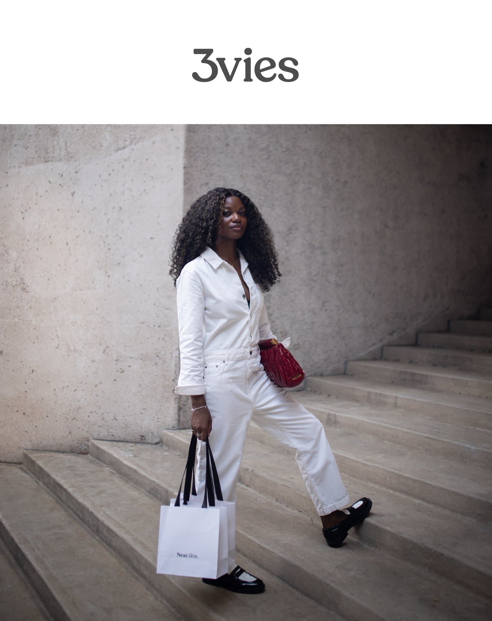 3vies magazine volume 38, Looking